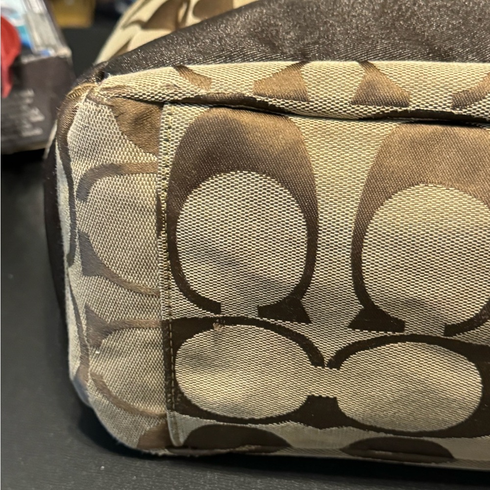 Authentic Coach Signature A1076-F13803 Large Tote/Diaper Bag W/ Changing Matt - Picture 13 of 16